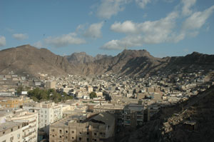 Aden ist in einen Vulkankrater gebaut