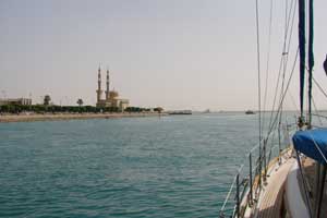 Einfahrt in den Port Suez
